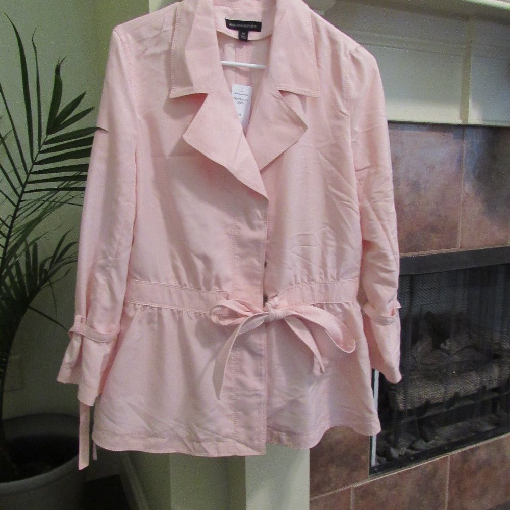 Banana Republic Blouse with front tie - Brand New